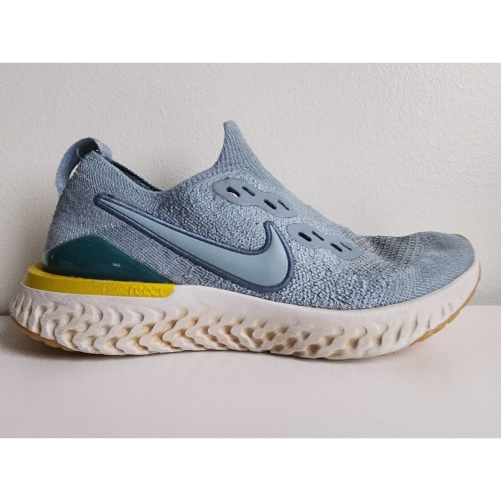 Size 5Y - Nike Boys Epic React Flyknit 2 AQ3243-005 Fair pre-owned cond no laces